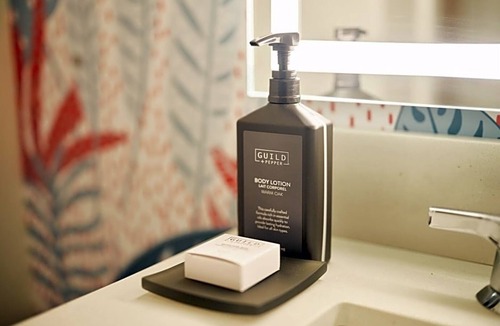 Downtown San Francisco Hotel | Stylish Retreat with Heated Rooftop Pool in Downtown San Francisco