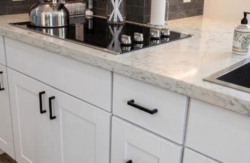 Riviera - Westchester Apartment | Stylish Studio in Oleander Close to Downtown