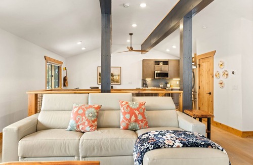 Incline Village House | Sugar Pine Tahoe Lodge