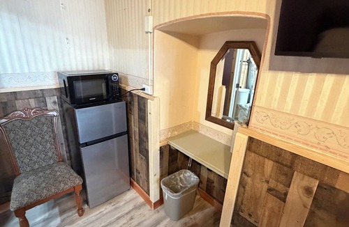 Virginia City Hotel | Sugarloaf Mountain Motel