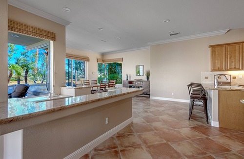 La Quinta House | Summer is here! Don't wait- book your dream stay now.