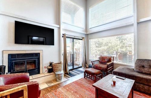 Mammoth Lakes Apartment | Summit 80