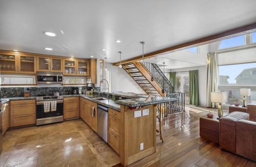 Silver Strand House | Sun-Kissed Beach Mansion-RoofDeck
