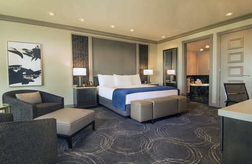Queensridge Resort | Suncoast Hotel and Casino