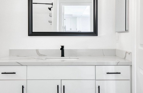 Mar Vista Apartment | Sunlit Mar Vista 2BR w/ W/D, nr restaurants & shops, by Blueground