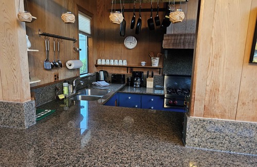 Bodega Bay House | Sunny coastal home with sunset views of Bodega Bay