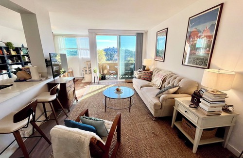 Los Feliz Apartment | Sunny, Furnished Silver Lake 1BR Mid-term rental, WFH ready, Utilities included