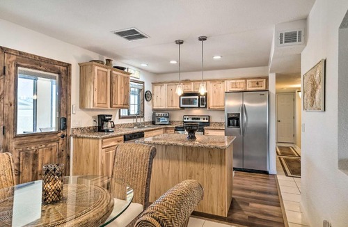 Lake Havasu City House | Sunny Lake Havasu Home with Hot Tub, 3 Mi to Beach!