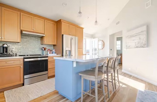 Westside Santa Cruz Cottage | Sunny, Modern Cottage w/Stunning Views, Steps from Beach & Natural Bridges