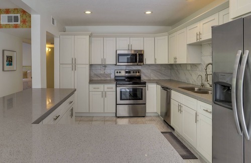 Araby Commons House | Sunny Palm Springs Townhome w/Pool Access!