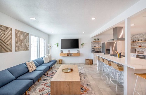 Desert Park Estates House | Sunny Vista | Pool + Spa w/Mountain Views