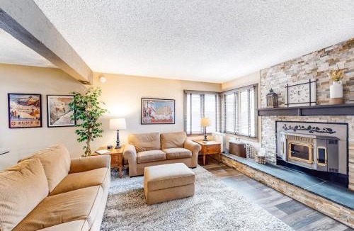 Mammoth Lakes Apartment | Sunrise 8