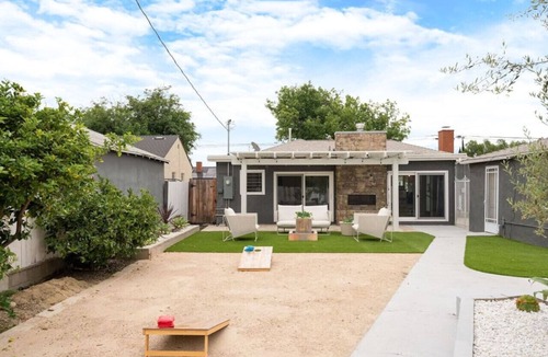 Bixby Knolls House | Sunset Beach Oasis | Pool & 2 Living Areas