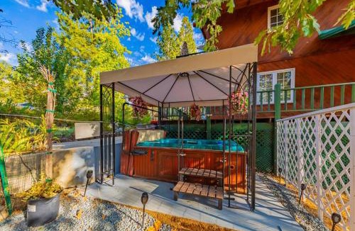Oakhurst Villa | Sunset Summit Villa 2 min from Bass Lake