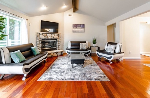 Oakhurst Villa | Sunset Villa w/ View+Hot tub @Yosemite & Bass Lake