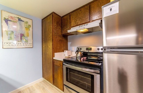 Mammoth Lakes Condo | Sunshine Village 103: Pet Friendly, Close to Sierr