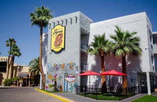 Las Vegas Hotel | Super 8 by Wyndham Las Vegas North Strip/Fremont St. Area