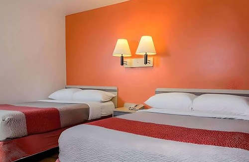 Turlock Hotel | Super 8 by Wyndham Turlock