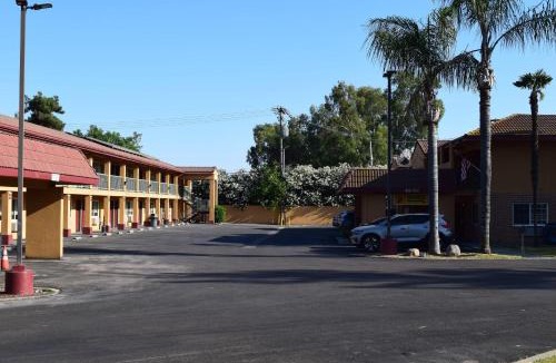 Visalia Hotel | Super 8 by Wyndham Visalia