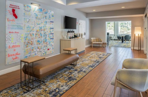 Downtown Hotel | Super Bowl Sunday at Town Place Campbell Queen Studio just 12 miles from Levi's!