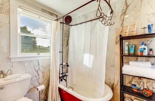 San Miguel House | Superb 3-bedroom 2 bath farmhouse, in San Miguel California wine county