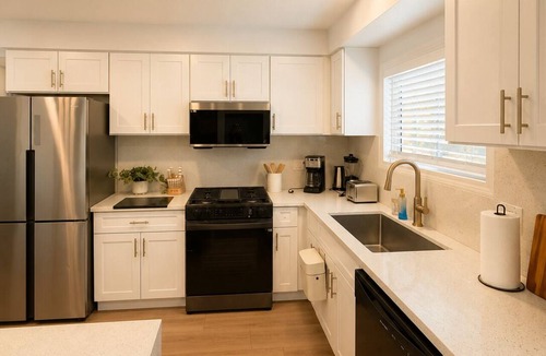 Southeast Anaheim House | Superb 4-bedroom house in pleasant Anaheim neighborhood by Disneyland