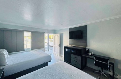 Downtown Hotel | SureStay by Best Western Fresno Central