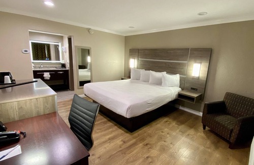 Westside Santa Cruz Hotel | SureStay Hotel by Best Western Santa Cruz