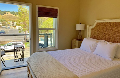 Avila Beach Condo | Surf In Surf Out a large condo, steps to beach and parking, Family Fav
