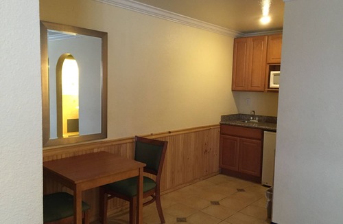 Cow Hollow Hotel | Surf Motel
