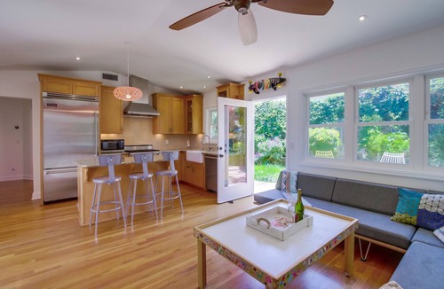 Village of La Jolla Cottage | Surf Shack - 3 Bedroom cottage blocks from the famous Windansea Beach