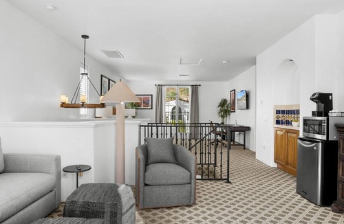 La Quinta Apartment | SV006 Stylish Spa Villas Upstairs Studio Suite