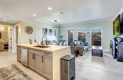 Lake Las Vegas Apartment | SVS: 2BD/2BA Lake Las Vegas Retreat | Private Balcony | Sleeps 6