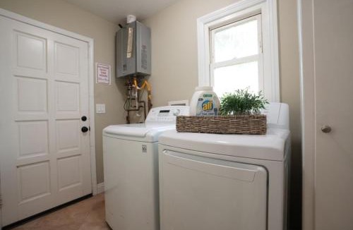 Hermosa Village House | Sweet 5 Bedroom, 4 Bath Pool Home 1/2 Mile Walk To Disney
