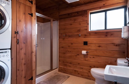 Chamberlands Cabin | Sweet Chambers cabin with full access to, pool,bch tennis, walk 2 beach