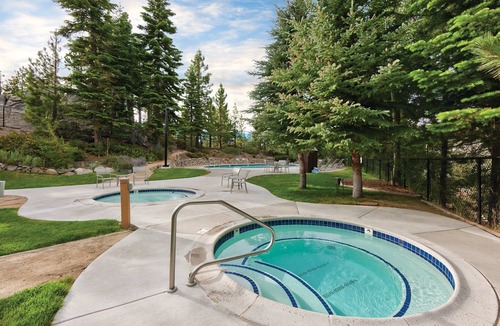 Tahoe Village House | Swimming, water-skiing, sailing and much more!