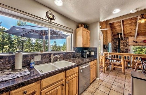 Country Club Estates House | Tahoe Aloha Cabin: TWO Kitchens & Living Rooms, Game Rm, Hot tub.