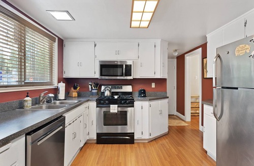 Rancho Bijou House | Tahoe Cabin | BBQ | Patio | Pet Friendly