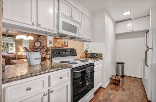 Incline Village Condo | Tahoe Condo | Renovated Baths + Pool Access
