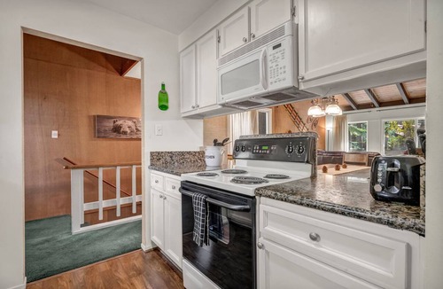 Incline Village Condo | Tahoe Condo | Renovated Baths + Pool Access