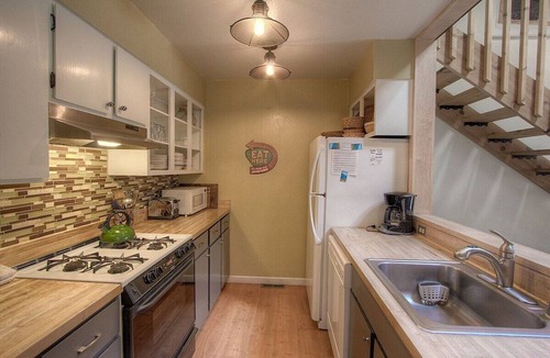 Dollar Point Condo | Tahoe Condo | Summer Pool | Near Bike Trails