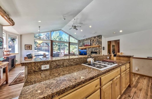 North Upper Truckee Cabin | Tahoe Home Base: Hot Tub, Pool Table, Fireplaces