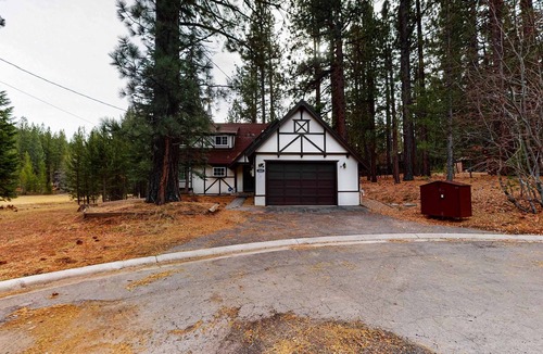 Pioneer Trail House | Tahoe House with Mountain Views