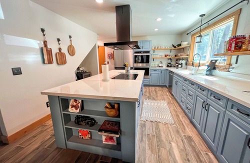 Country Club Estates House | Tahoe Living at the Forest’s Edge - 2BR + Loft, Near Heavenly & Beaches
