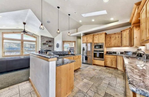 Mountain View Estates House | Tahoe Mountain Retreat: A/C, Hot Tub, Dog Friendly