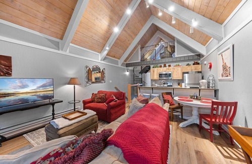 Incline Village Condo | Tahoe Peaks & Shores Retreat