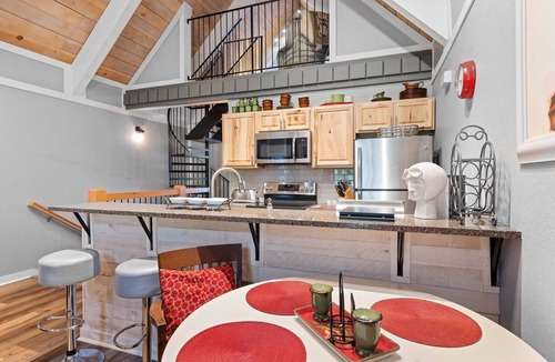 Incline Village Condo | Tahoe Peaks & Shores Retreat