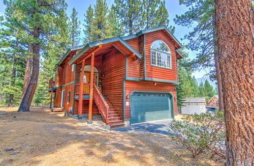Pioneer Trail House | Tahoe Tranquility - Dogs + Hot tub + Ping Pong