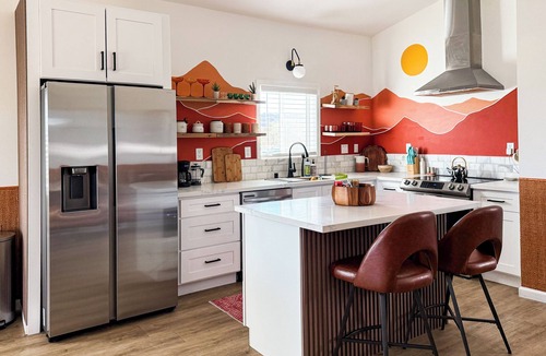 Joshua Tree House | Terra Luna: Tranquil 3 bedroom home - Covered Patio, Spa, Fire Pit, & Hammocks
