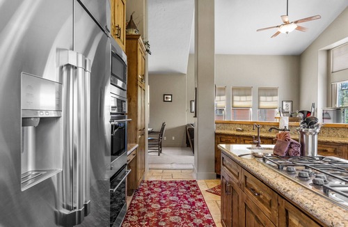 June Lake House | The Alpine Chalet - Sleeps 14!